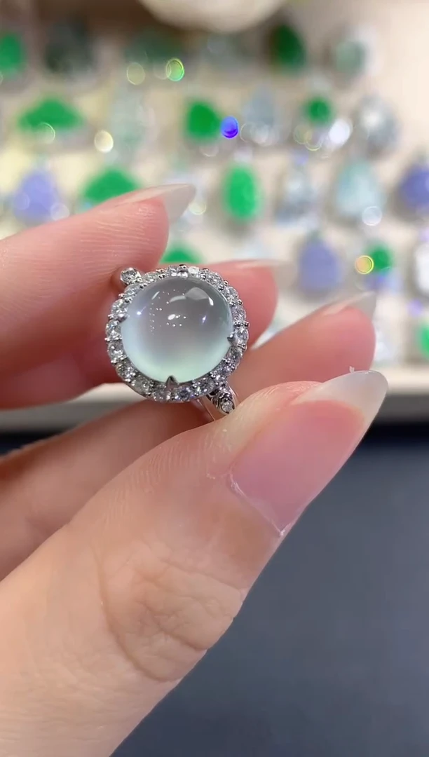 18K金镶嵌戒指翡翠b146