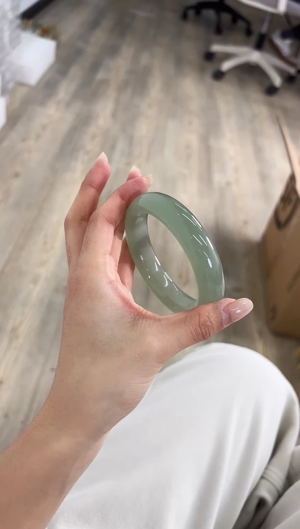 未镶嵌手镯石英质玉76-62D