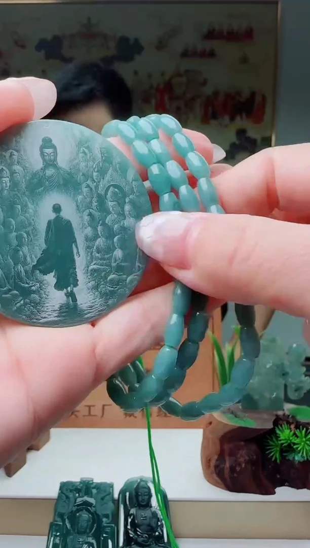 翡翠未镶嵌颈饰多样性发其一