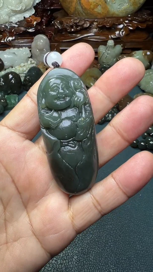 未镶嵌和田玉把件-