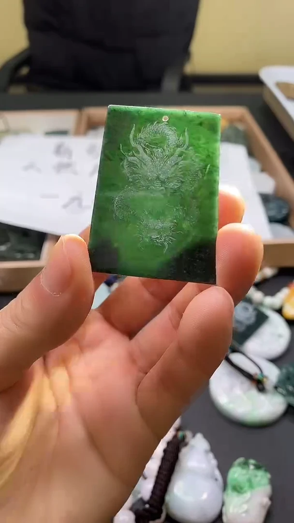 颈饰未镶嵌翡翠天然A货翡翠