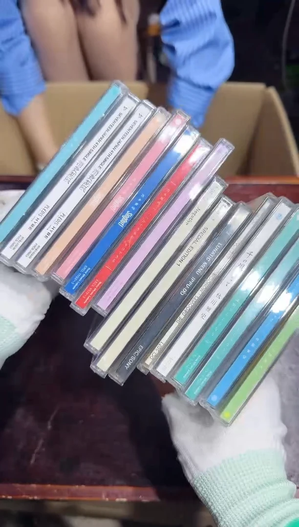 8新百****—   926中古商品，瑕疵品，不保好坏。