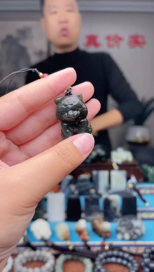 未镶嵌和田玉挂件1