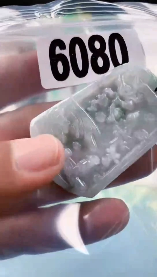 【闪购商品】翡翠挂件未镶嵌天然翡翠吊坠挂件