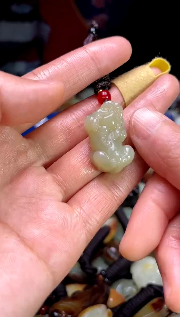 【闪购商品】和田玉颈饰未镶嵌1