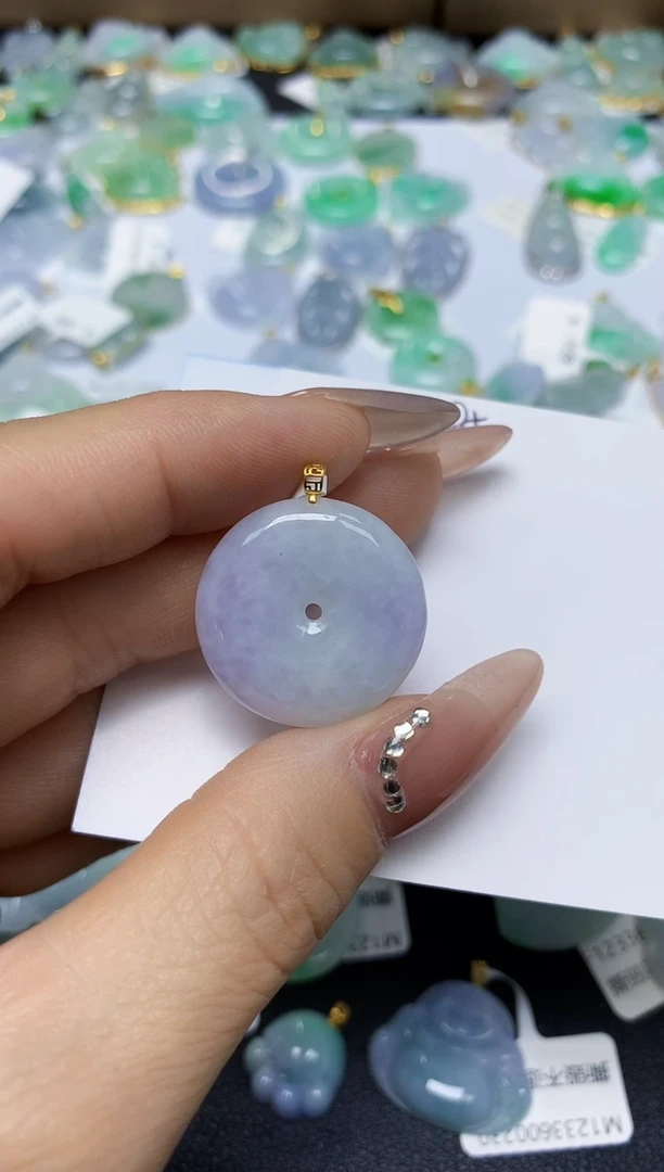 翡翠18K金镶嵌颈饰 天然翡翠A货