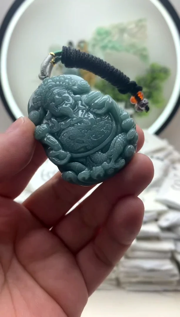 颈饰未镶嵌翡翠财神