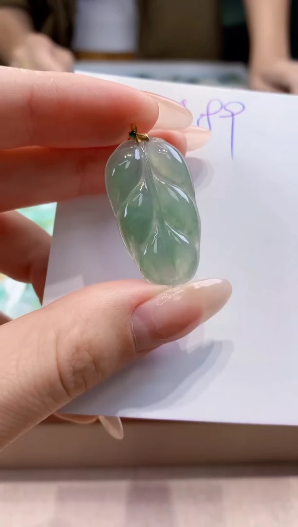 翡翠未镶嵌颈饰天然缅甸a货翡翠
