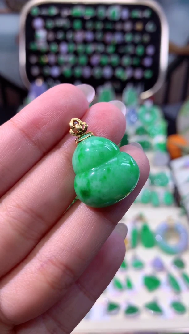 【闪购商品】翡翠颈饰18K金镶嵌缅甸天然A货翡翠