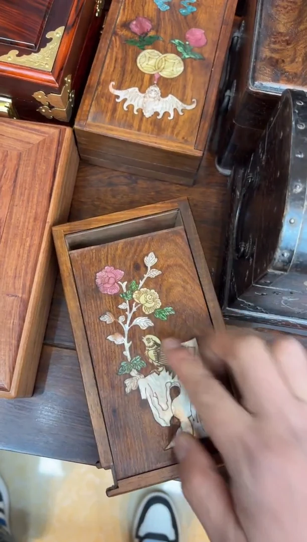 木木黄花梨机关盒花鸟