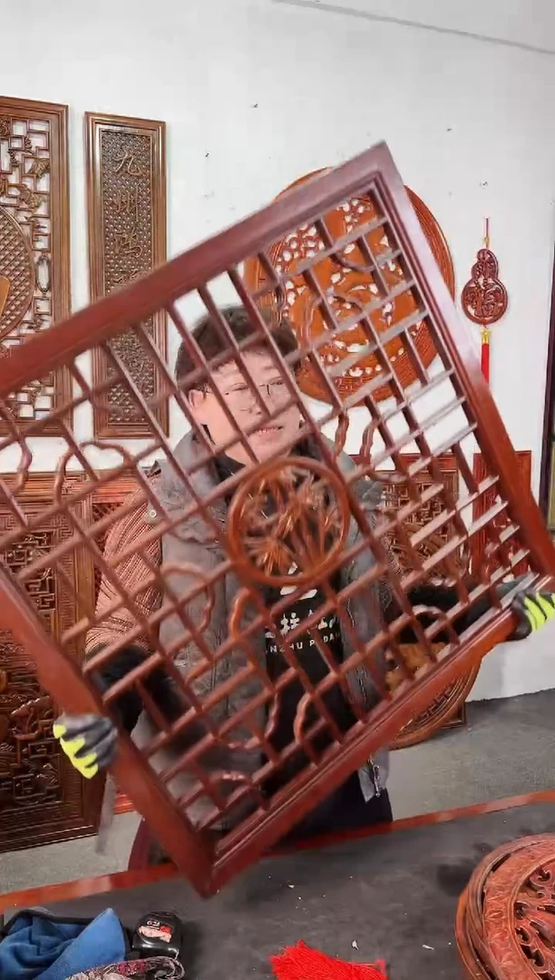 【闪购商品】香樟木木雕80公分  花窗