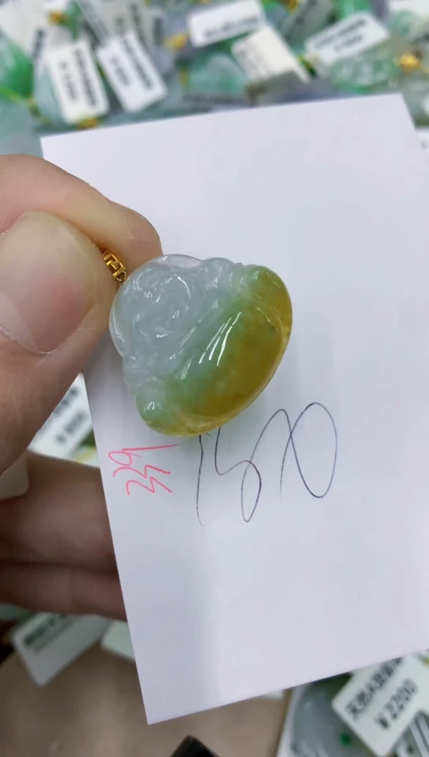 颈饰18K金镶嵌翡翠1111111111111