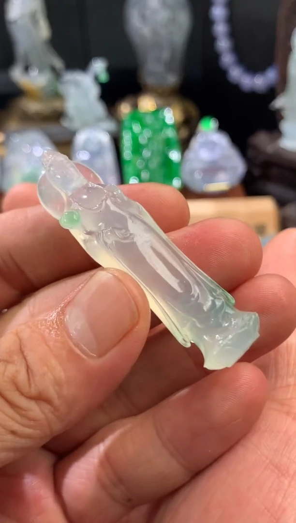 吊坠(不含链)未镶嵌翡翠天然翡翠吊坠