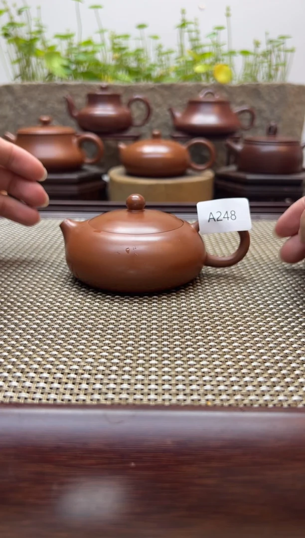 【闪购商品】朱泥茶壶微瑕 原矿全手工  A248 110cc