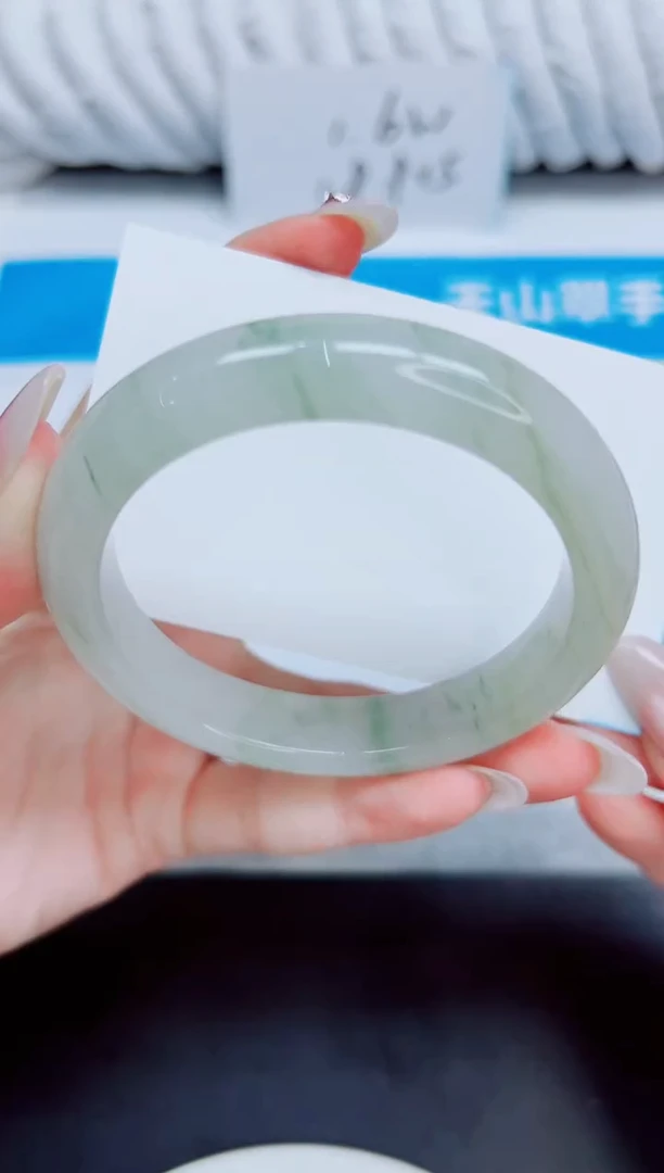 未镶嵌手镯石英质玉266/56.5