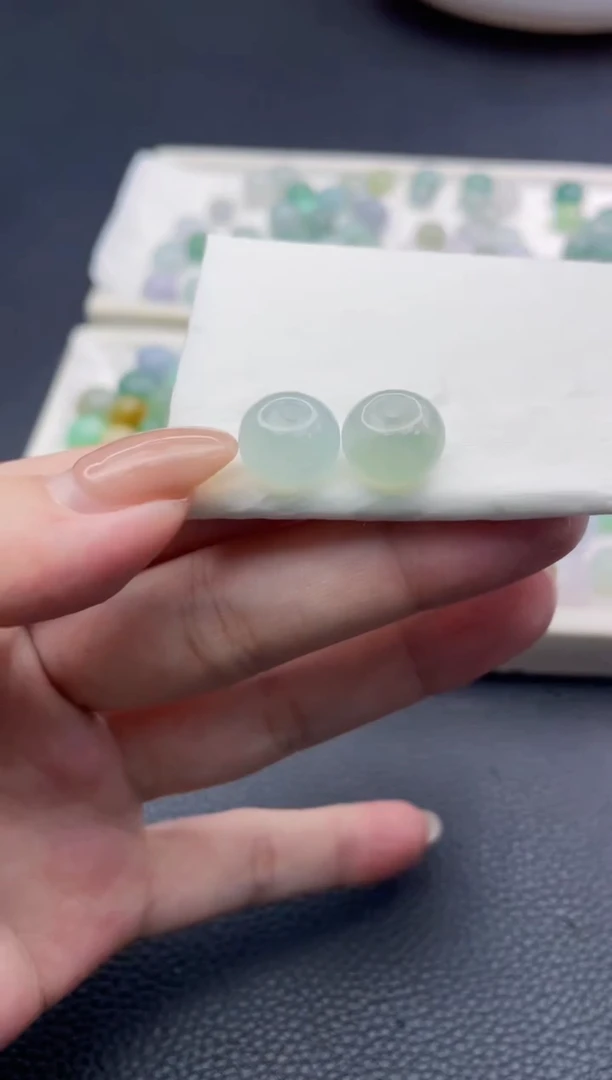 未镶嵌定制翡翠猴*雷珠子