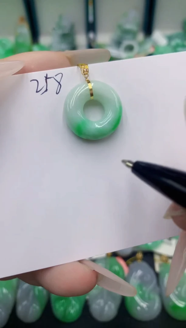 翡翠18K金镶嵌颈饰号链接111111111