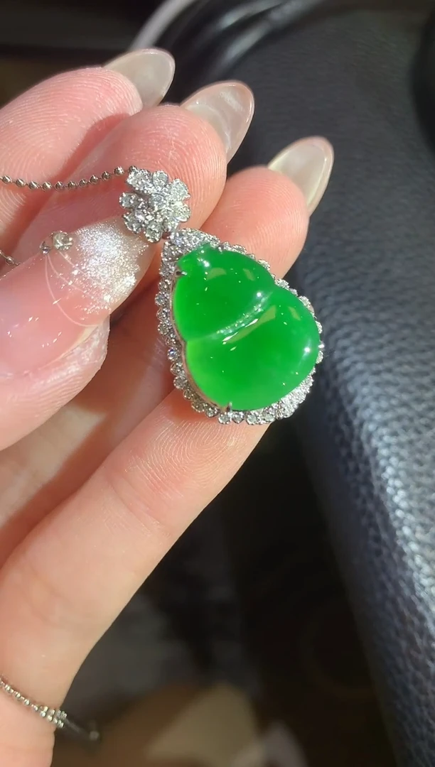 翡翠18K金镶嵌吊坠(不含链)54-葫芦（多样性发货一件不含链