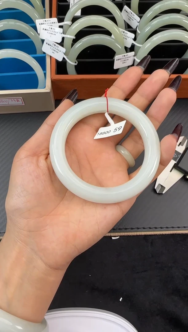 和田玉手镯未镶嵌糖白手镯*TB