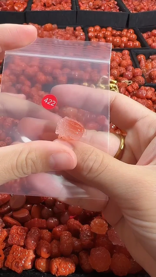 颈饰未镶嵌南红玛瑙1