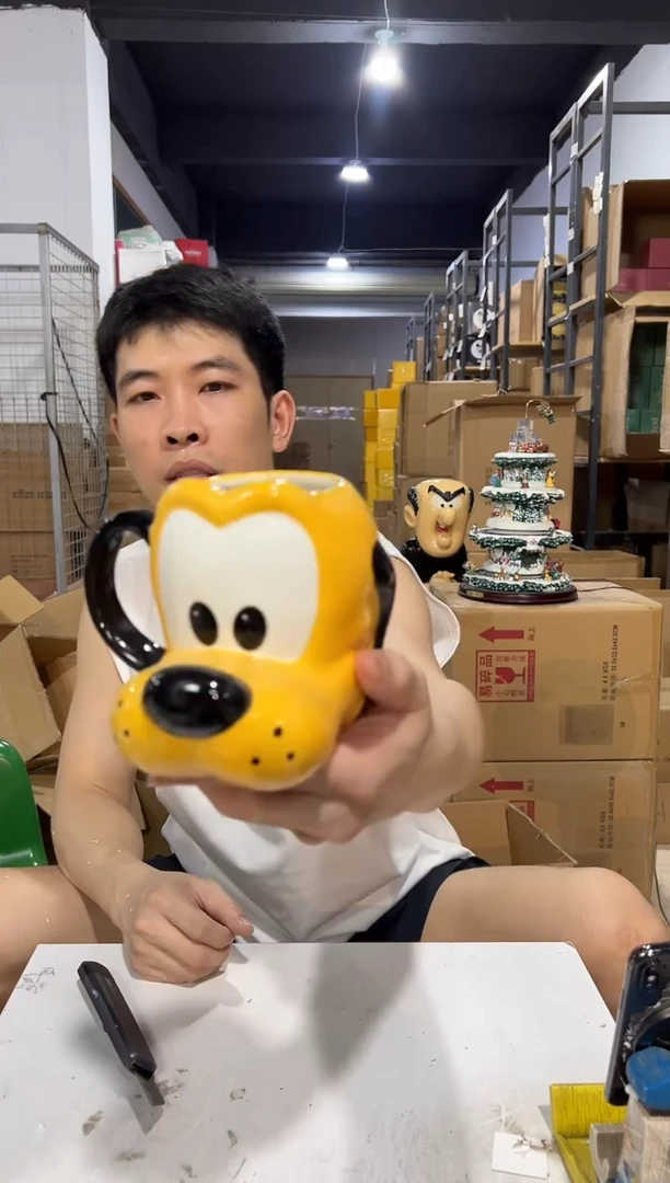 瓷片布鲁托头杯 陶瓷材质