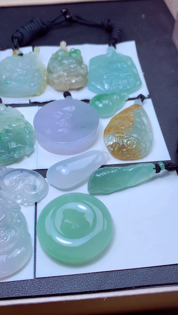 颈饰未镶嵌翡翠天然A货翡翠