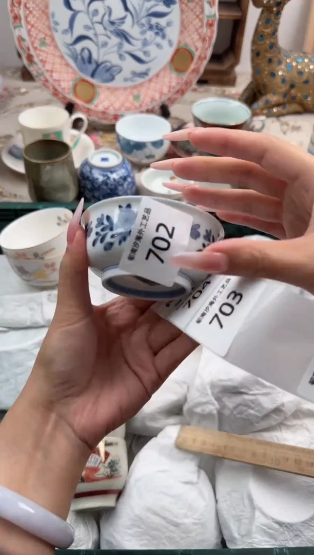 瓷片一*鱼S         702