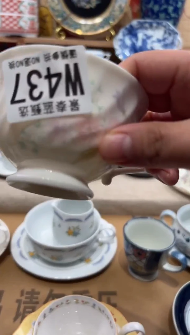 瓷片莫*气瓷片------W437