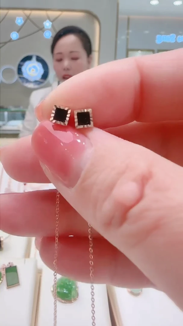 【闪购商品】玛瑙/玉髓耳饰18K金镶嵌耳饰