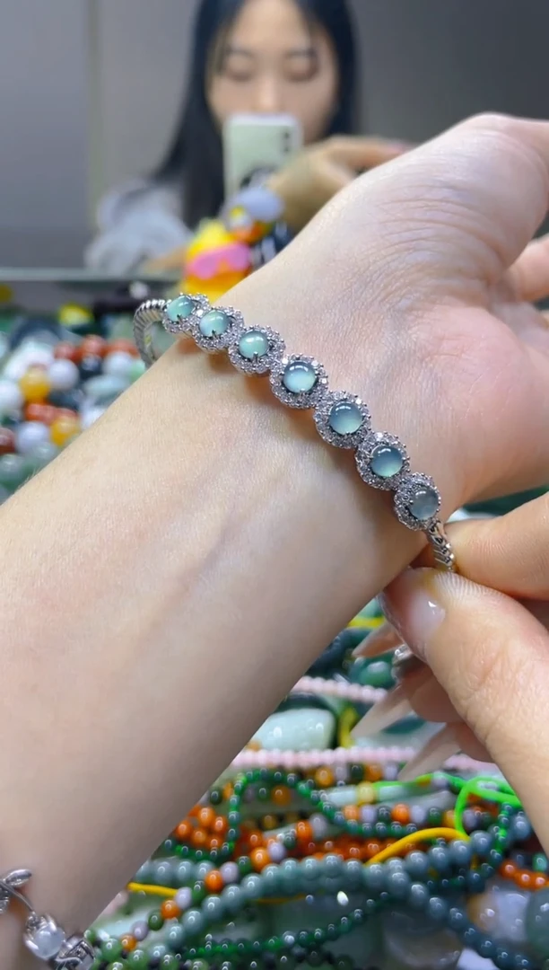 翡翠未镶嵌颈饰/W/翡翠A货一图一物