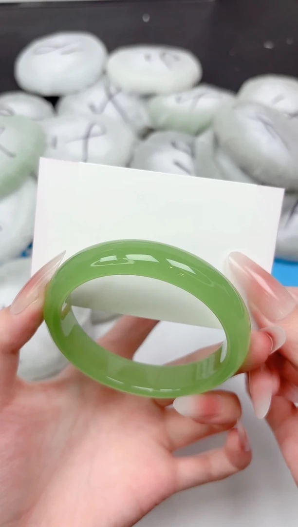 未镶嵌手镯石英质玉190-58