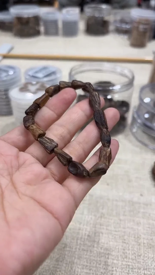 沉香碎屑沉香达拉干沉水随型