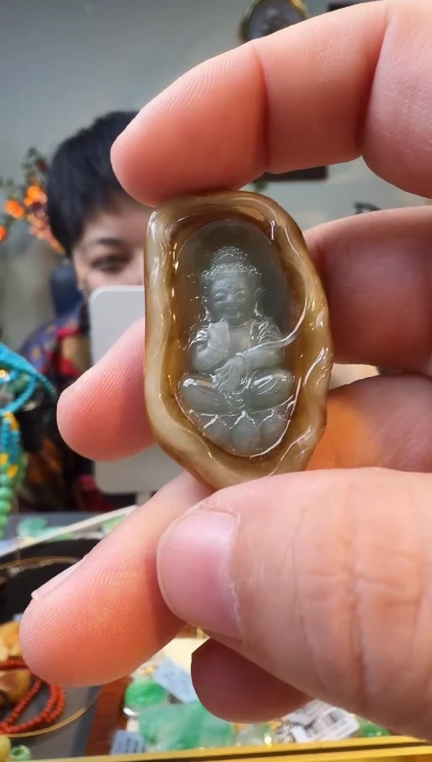 颈饰未镶嵌翡翠吊坠