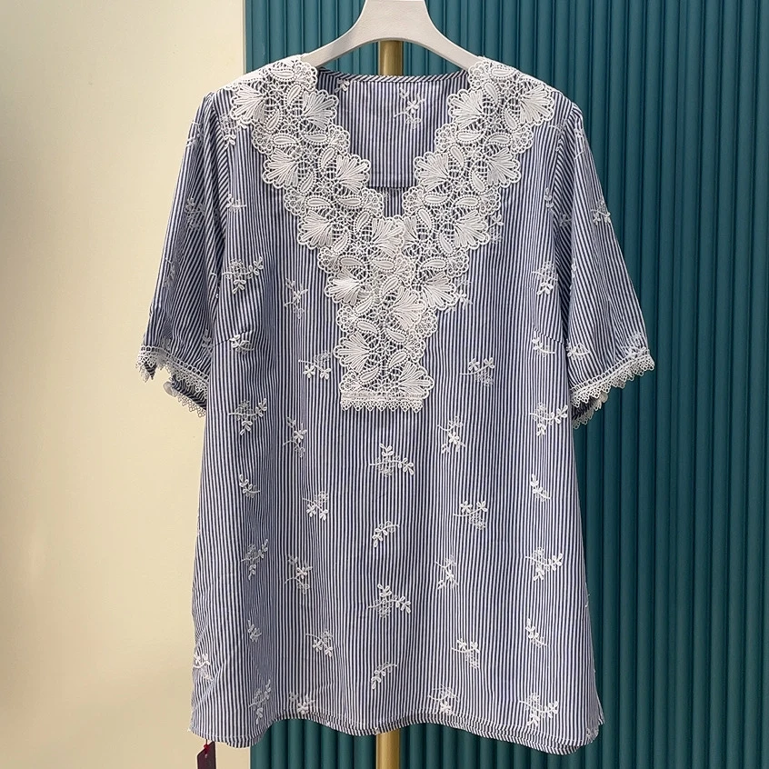 胖人坊/2025夏季新款大码女装时尚V领条纹小衫  4653