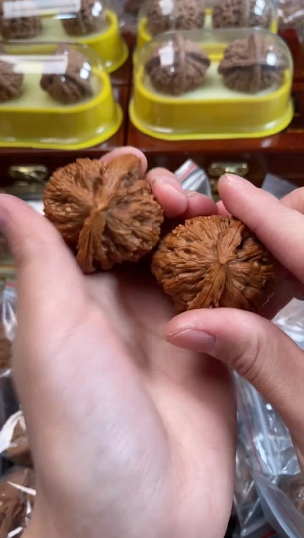 把件文玩核桃白狮子41尺x297