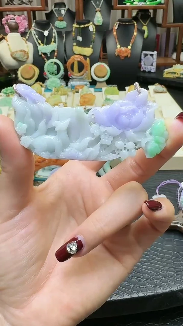 【闪购商品】翡翠颈饰未镶嵌天然翡翠九尾弯弯