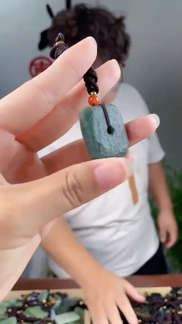 和田玉未镶嵌颈饰拍一发一，多样性发货