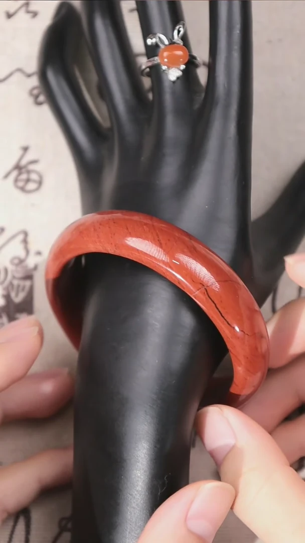 未镶嵌项圈玛瑙/玉髓  战国红手镯