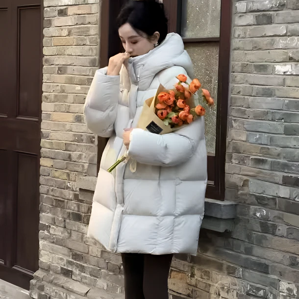 云朵零压羽绒服冬新款中长款连帽新国标90白鸭绒16F611