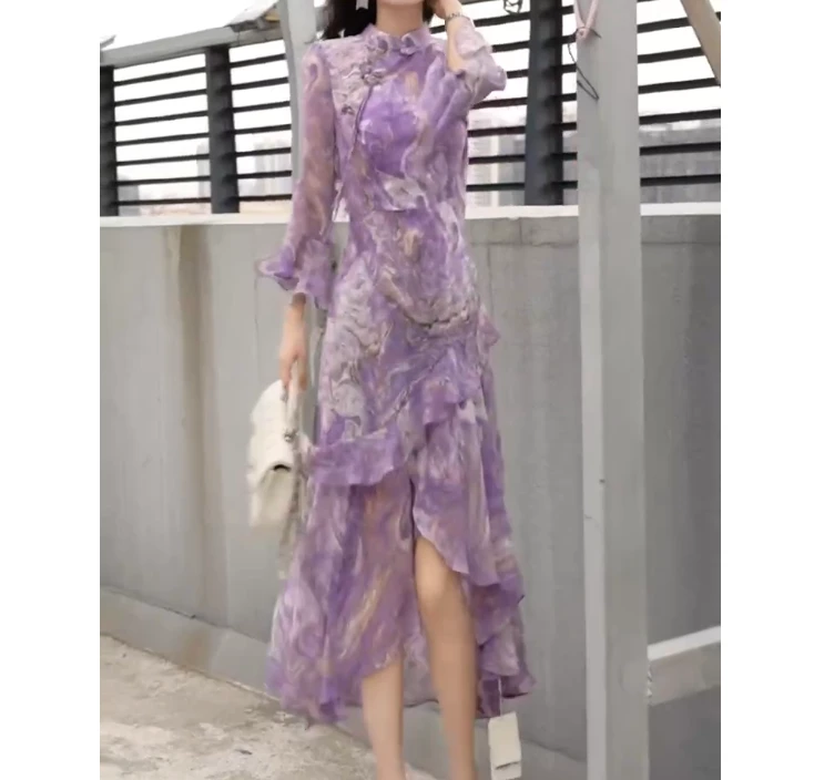 2025春季新款网红同款洋气减龄气质休闲修身连衣裙女神范甜