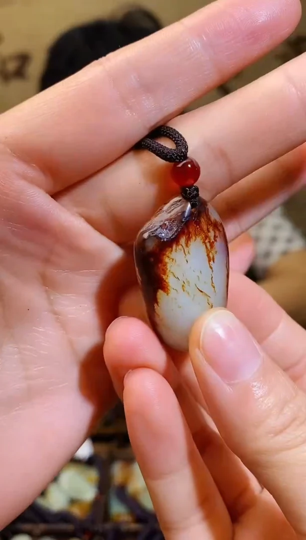 和田玉未镶嵌颈饰1