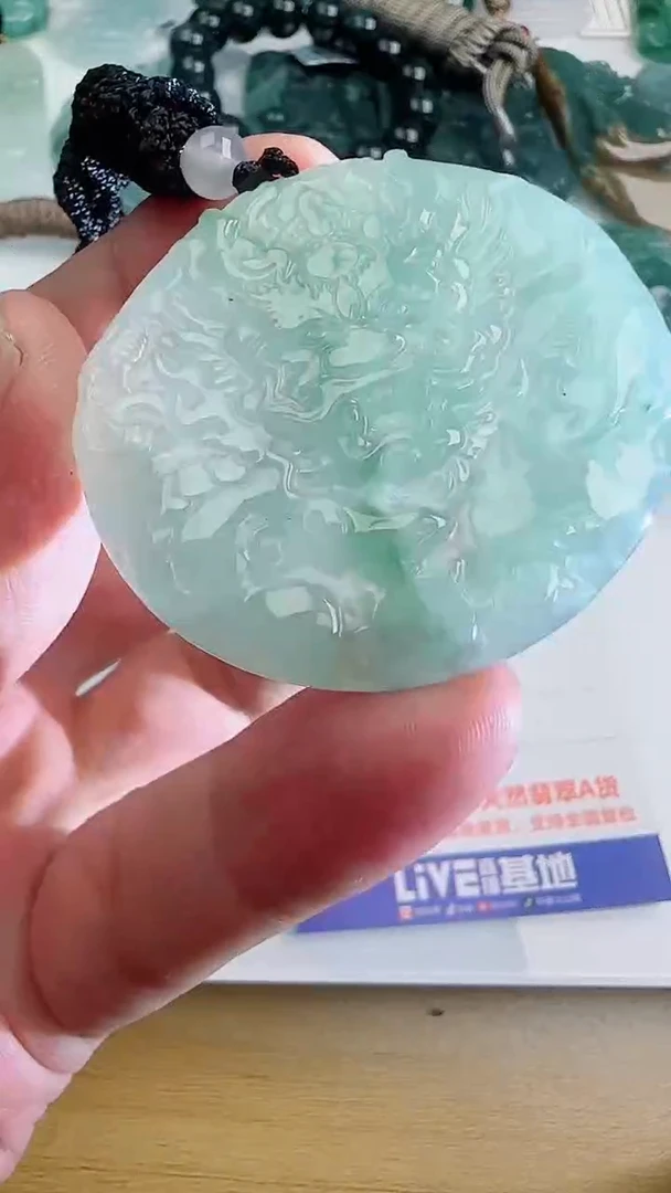翡翠未镶嵌颈饰1111111111