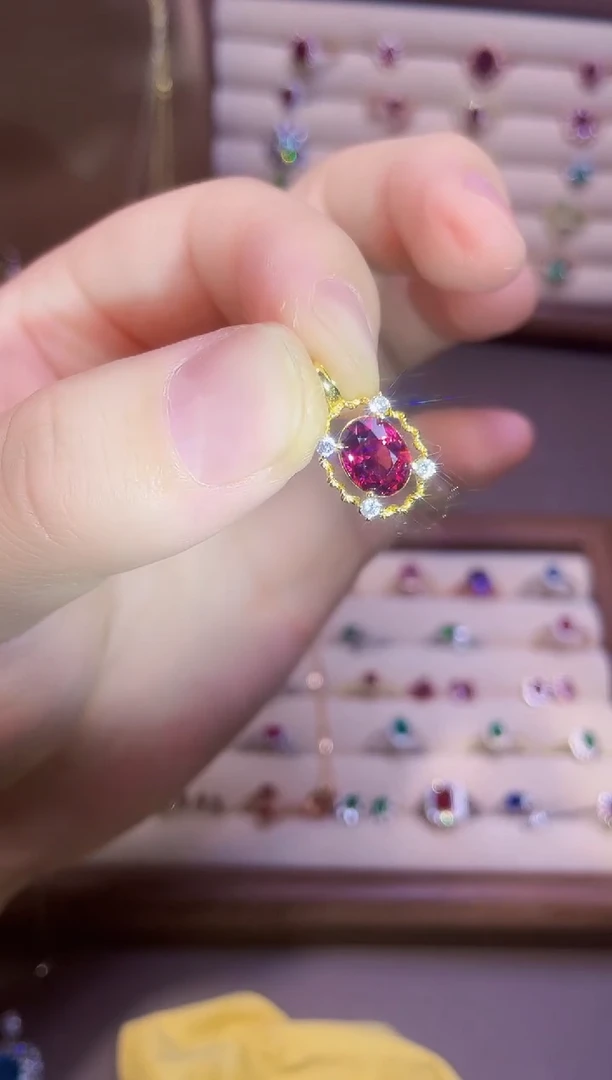 【闪购商品】碧玺吊坠(赠链)银S925镶嵌一条