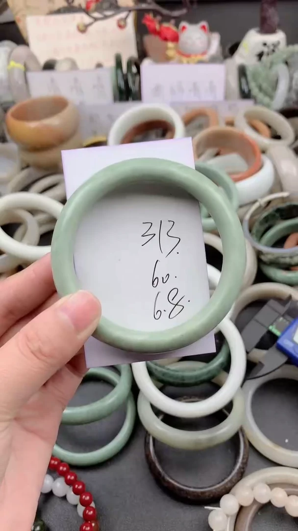 未镶嵌手镯石英质玉313