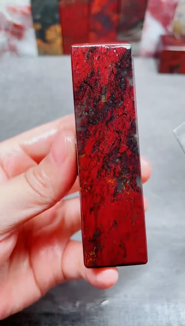 玉桂林鸡血玉素章2.0左右红17
