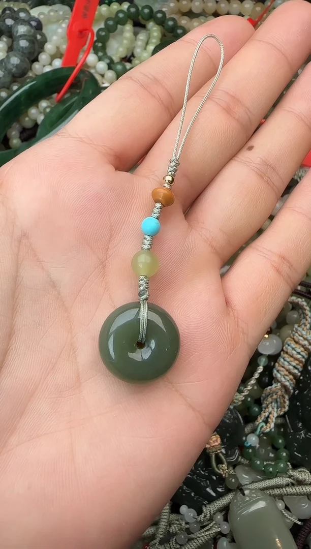 颈饰未镶嵌和田玉拍一发一