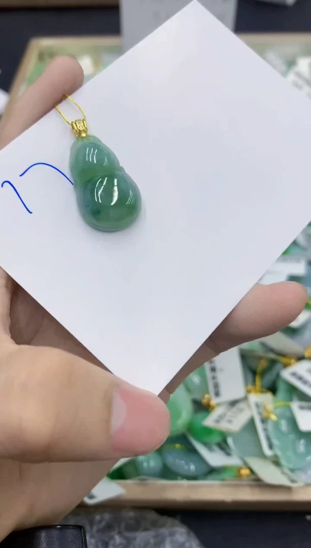 翡翠未镶嵌颈饰1111111
