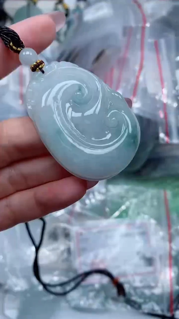 颈饰未镶嵌翡翠吊坠