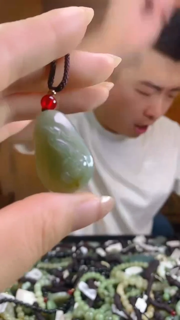 和田玉未镶嵌颈饰多样性发货，拍一发一