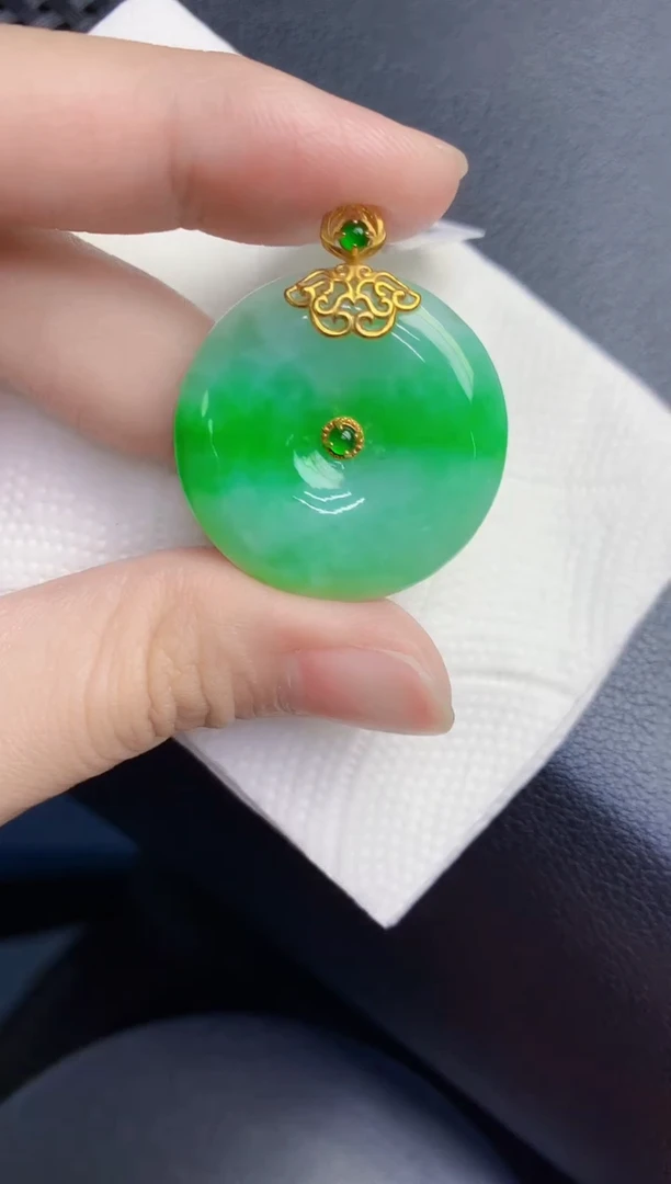 颈饰18K金镶嵌翡翠天然翡翠缅甸A货